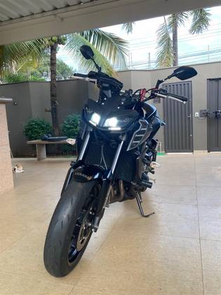 YAMAHA MT-09 